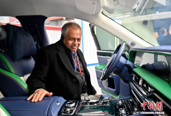 12��16�գ������L(zh��ng)��������F(tu��n)�ɆT�w�(y��n)�Ї�(gu��)��܇(ch��)�������� �z