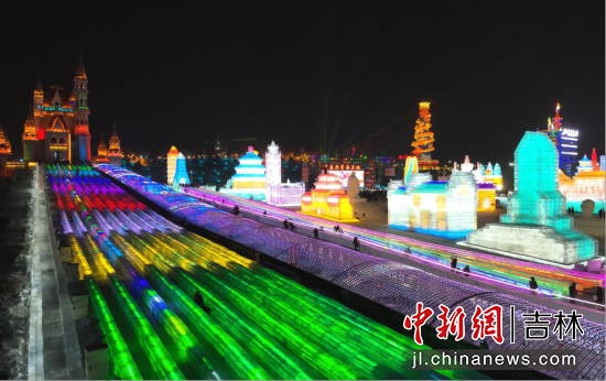 �L(zh��ng)����ѩ����سɞ�����οʹ򿨵ğ��T���c(di��n)������/�z