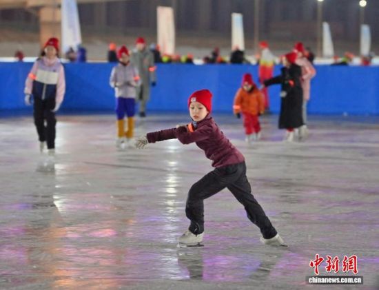 1��6���������L����С�\�ӆT���^��չʾ���ӻ��������� �z