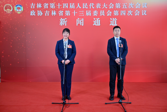 1��26���������f(xi��)����ʡ��ʮ����ί�T��(hu��)���ĴΕ�(hu��)�hί�Tͨ�������S����(��һ)�ش�ӛ���ᆖ(w��n)�� ���� �z