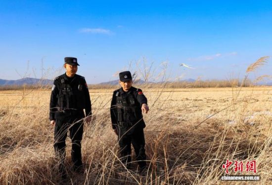 Ȧ��߅�zվ���ں��B(ni��o)��Ϣ���Ų顰���B(ni��o)���塱����־�| �z