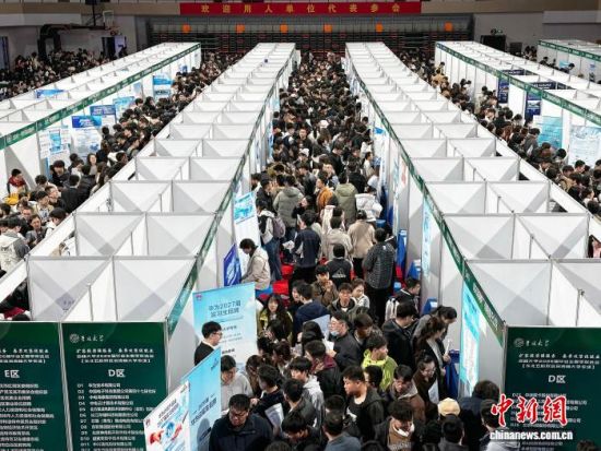 3��27���������L�������ִ�W(xu��)��Ƹ�F(xi��n)��ʮ�ֻ������� �z